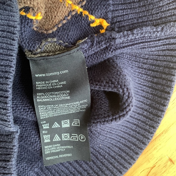 2T Preppy Bundle! Tommy Hilfiger knit vest pullover + US POLO ASSN shorts - Picture 6 of 11